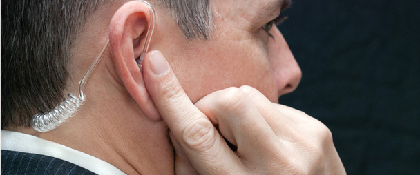 佩戴定制隐形助听器时需要注意的几件事
